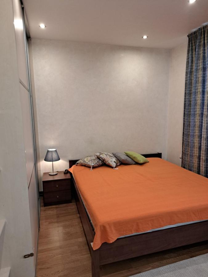 Andyshaun Service Appartments Рига Екстериор снимка